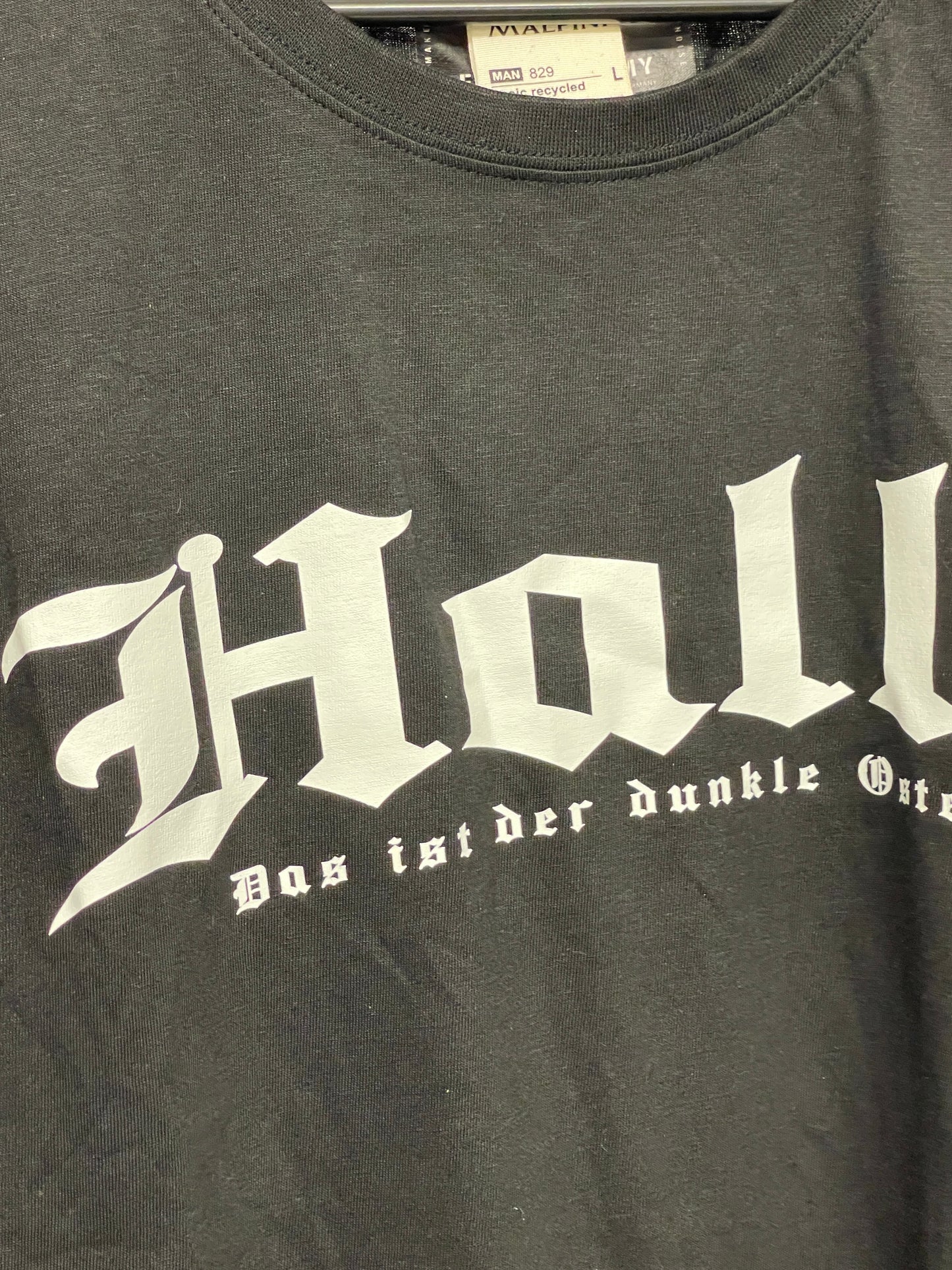 Halle Fan Shirt in Größe L