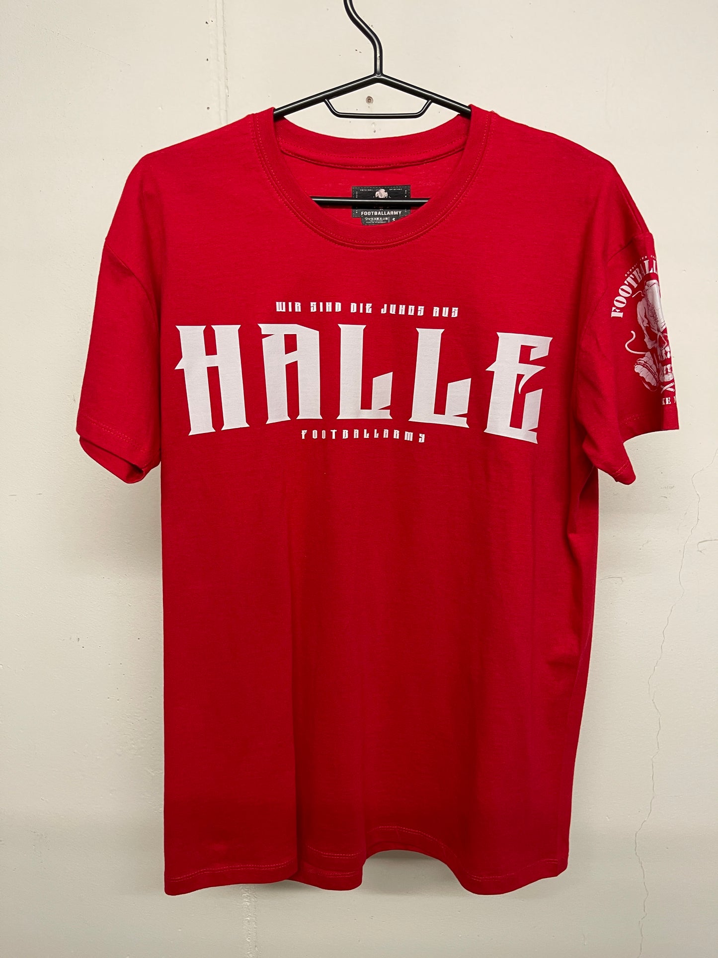 Halle Fan Shirt