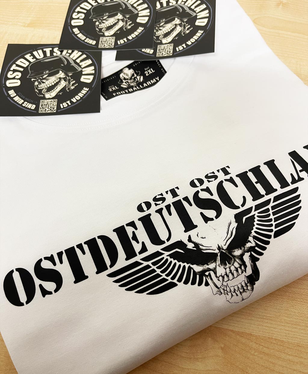 Ost Ost Ostdeutschland - Skull Wing. Shirt & Pulli